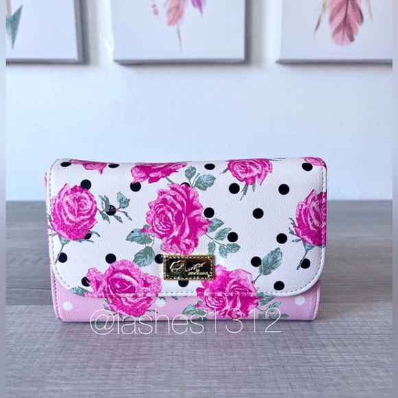 BETSEY JOHNSON Bag Foley Crossbody Wallet- Pink White Floral Rose LBFOLEY - Picture 5 of 8